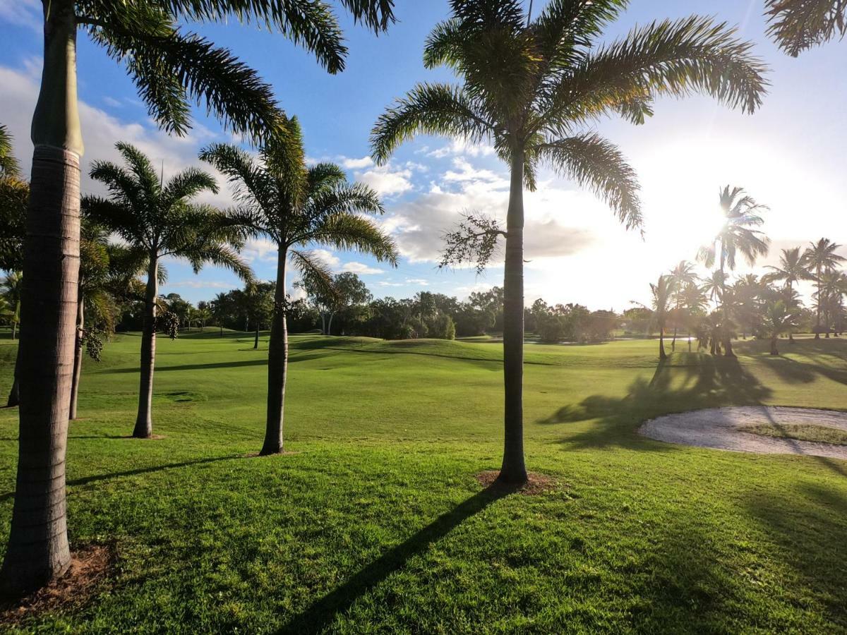 Halliday Bay Resort Seaforth Buitenkant foto